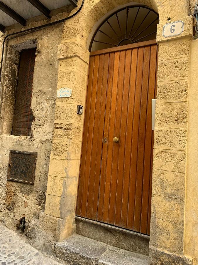 Arcorosa Apartment تْشيفالو المظهر الخارجي الصورة